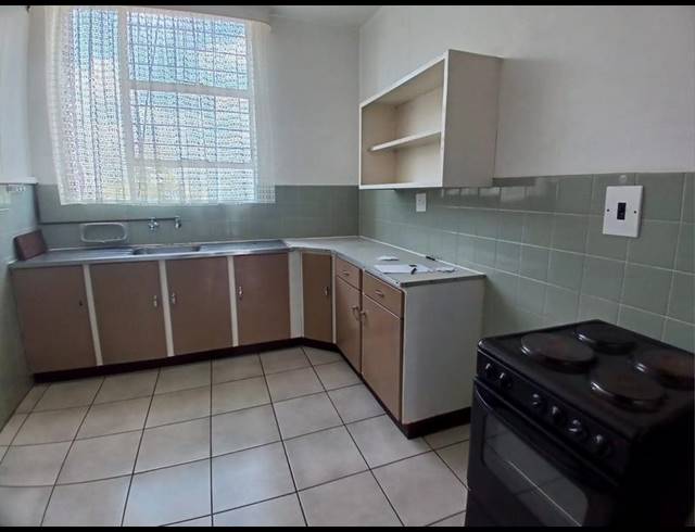 2 BEDROOM TOWNHOUSE FOR SALE IN SOUTH CREST